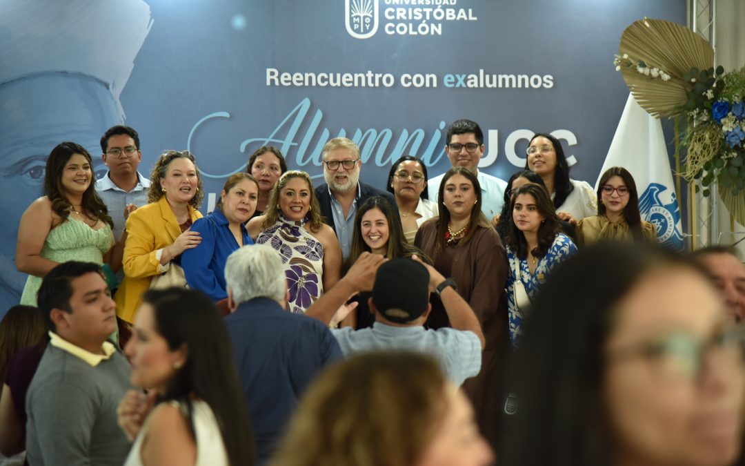Presentación del proyecto institucional de egresados de la Universidad Cristóbal Colón