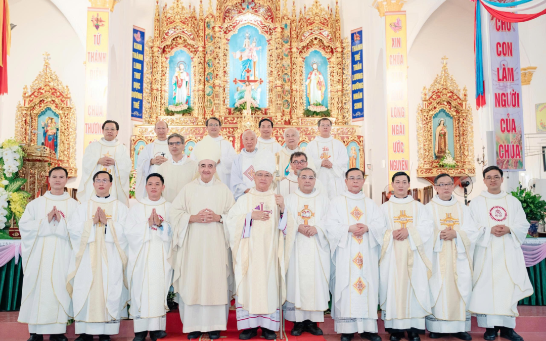 Peregrinos de esperanza que construyen futuro en Vietnam